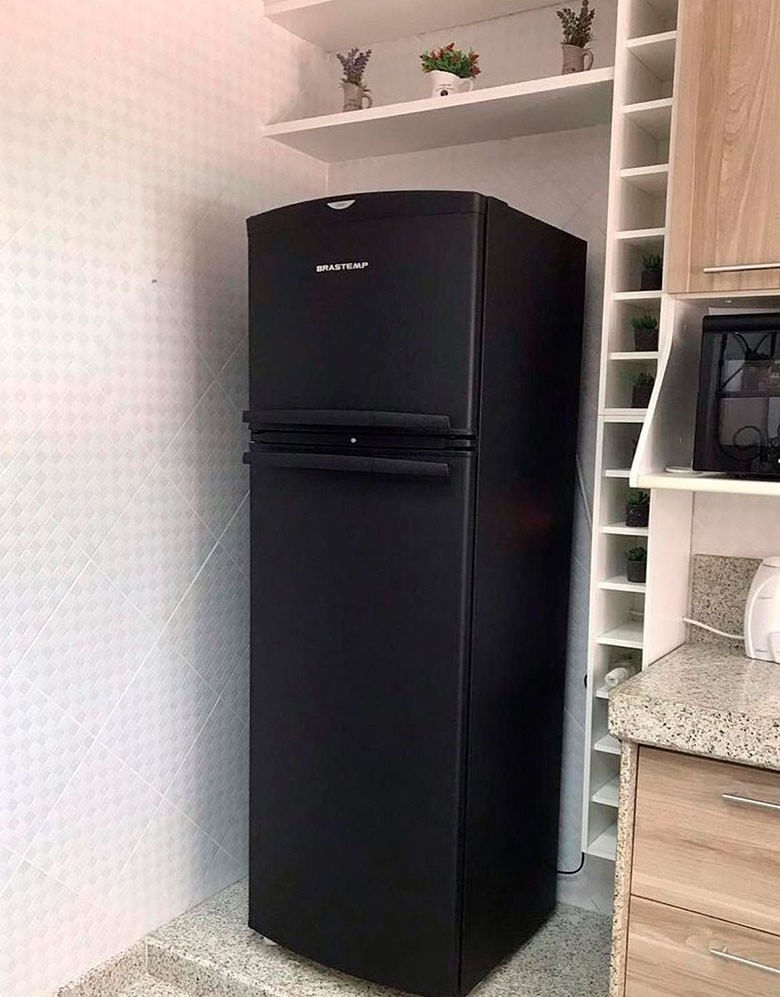 Adesivo-de-Envelopamento-Preto-Fosco
